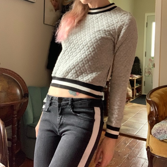 NWT Kersh “Quilted” Heart Crop Sweater - Picture 7 of 8